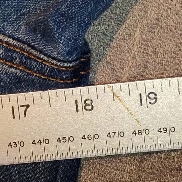 Old Navy Women's Long  Sleeve Button Down Blue Denim Jean Jacket Size Small - Picture 8 of 15